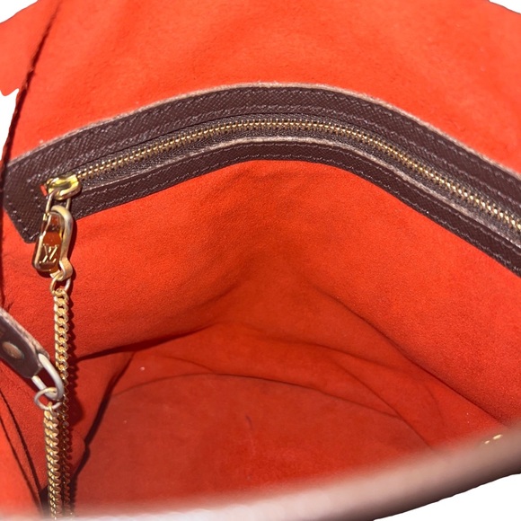 Damier Ebene Petit Bucket Bag - Picture 8 of 16